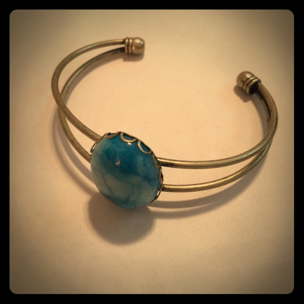 Blue Howlite Bracelet